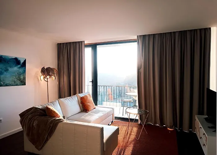 게스트하우스 Casa Do Romezal *