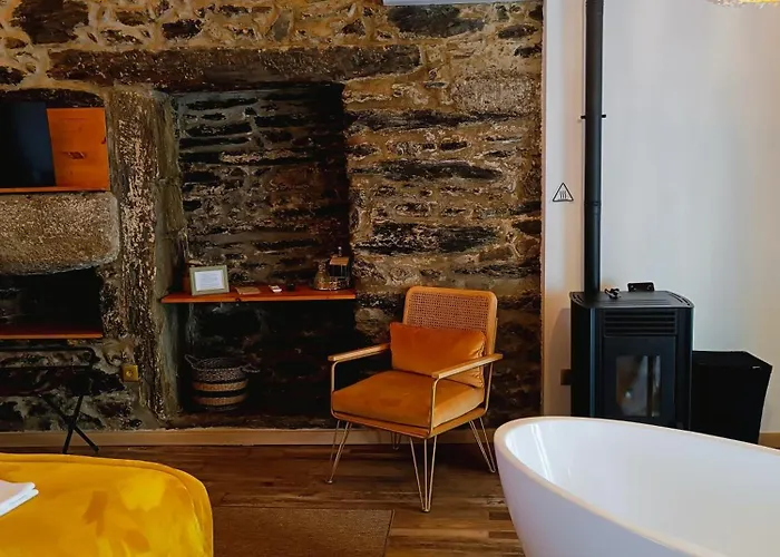 Konukevi Casa Do Romezal *